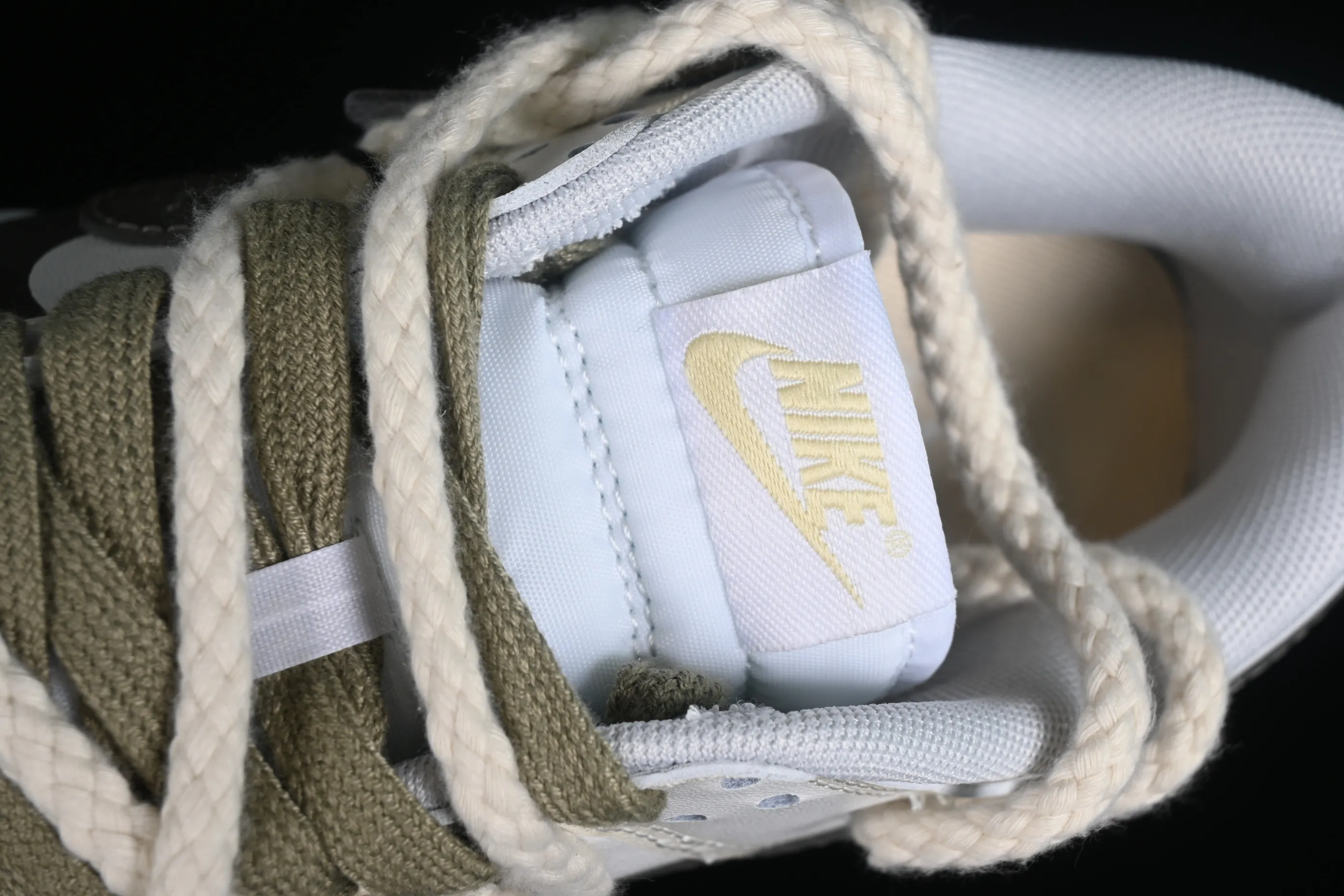 All categories Nk SB Dunk series Nk SB Dunk Low low-top sneakers Nk Dunk Low Panda Prank-Street Racing Flying Cloud Top SB strap low-top casual sneakers DV0833-100